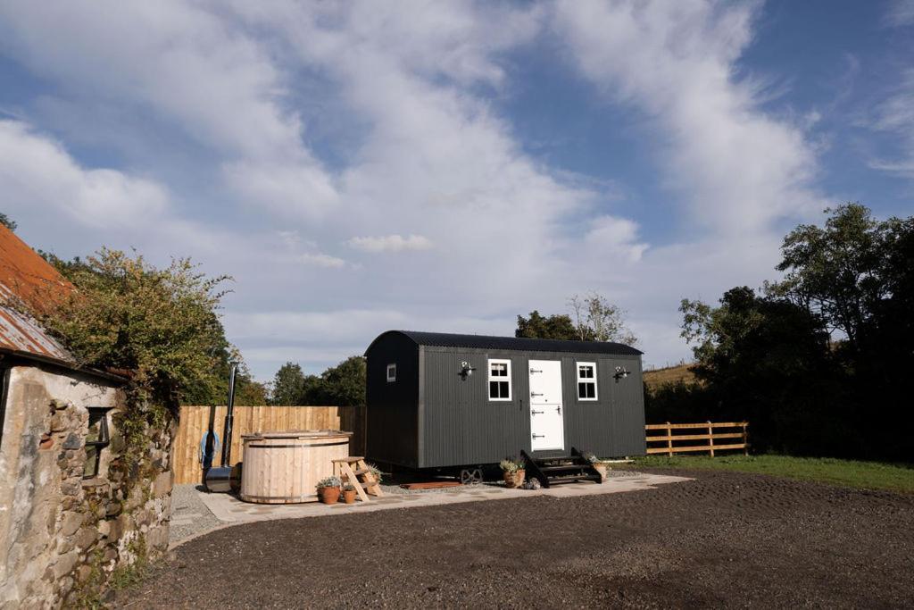 Barfield Shepherds Hut Magherafelt Exterior foto