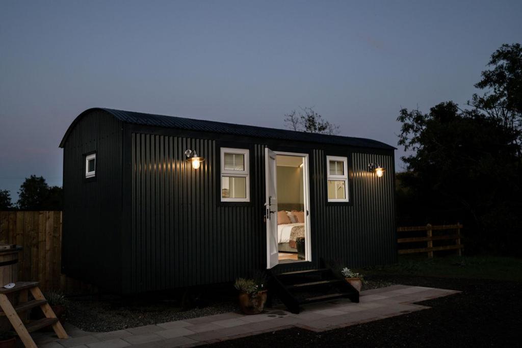 Barfield Shepherds Hut Magherafelt Exterior foto