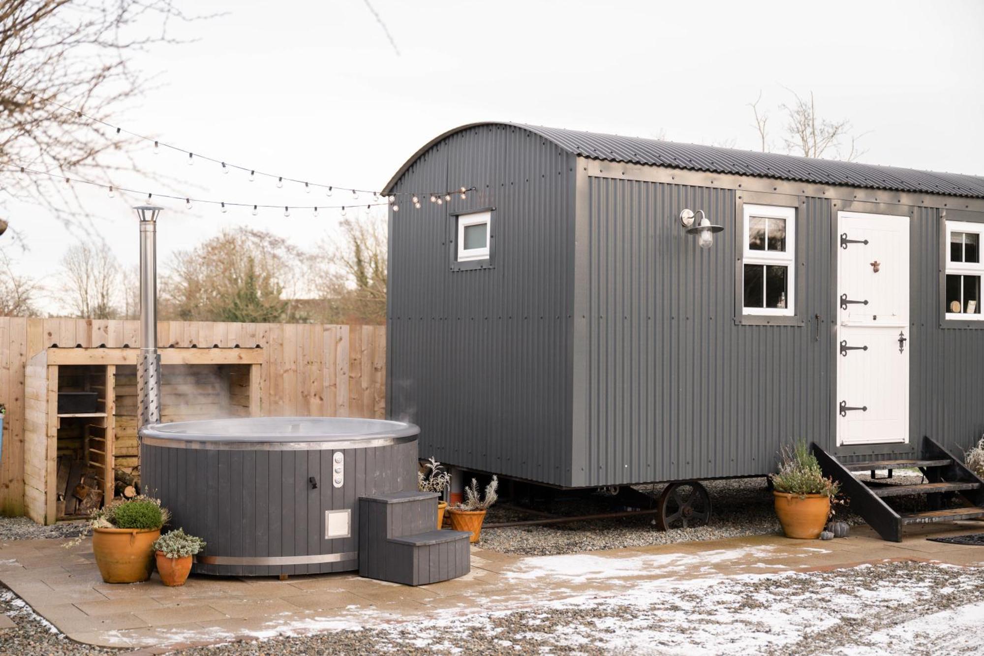 Barfield Shepherds Hut Magherafelt Exterior foto
